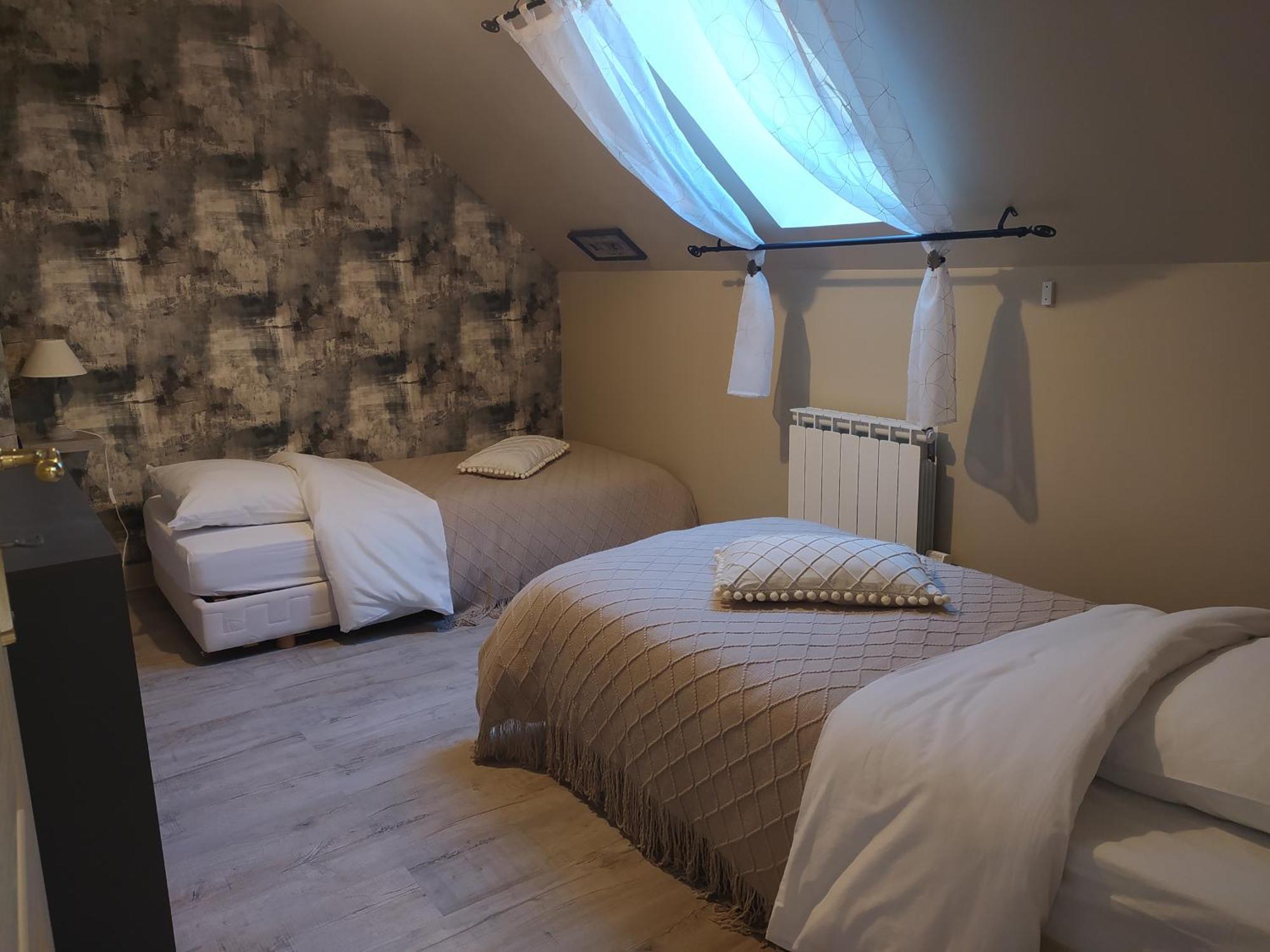 Des Roux Et Des Pious Suite De 35 A 60 M2 Et 3 Chambres Pour Groupe De 2 A 6 Personnes Civray-de-Touraine Exterior foto