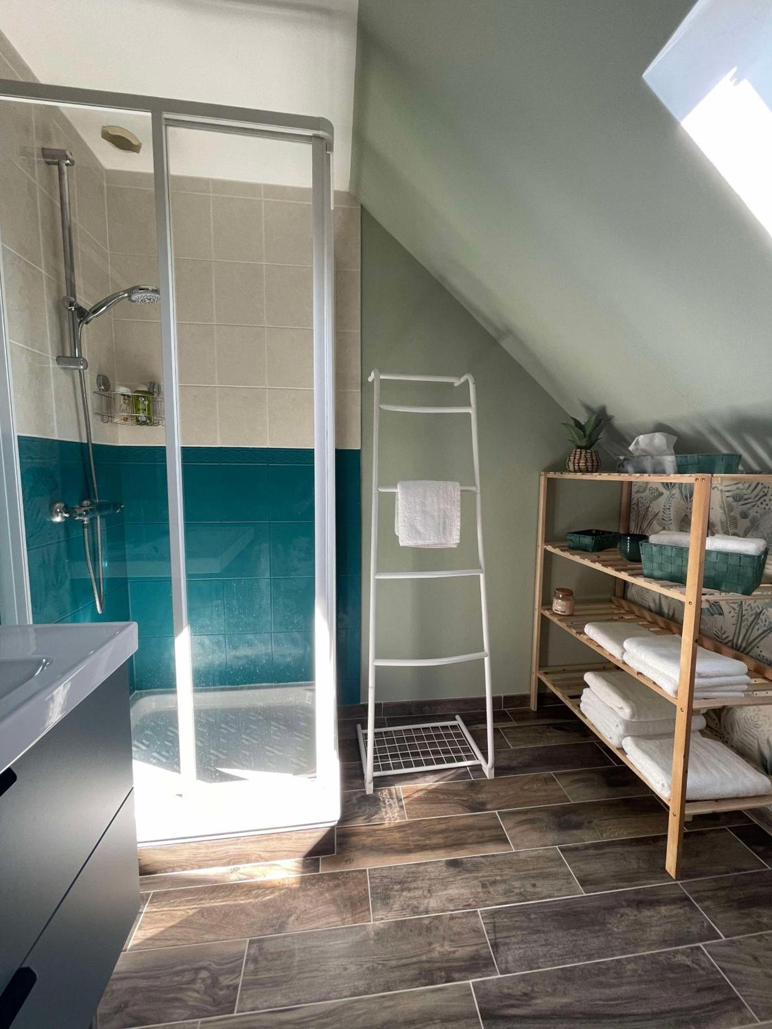Des Roux Et Des Pious Suite De 35 A 60 M2 Et 3 Chambres Pour Groupe De 2 A 6 Personnes Civray-de-Touraine Exterior foto